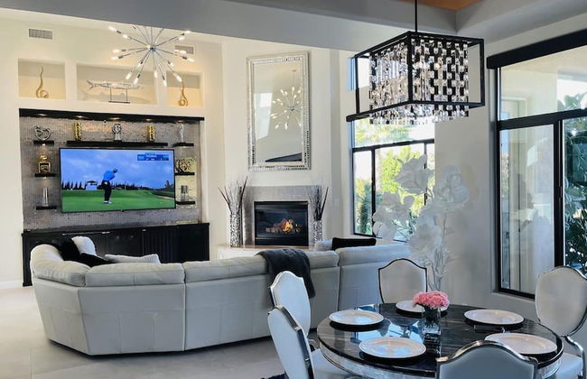 Luxury Contemporary Sanctuary w/ Pool and Views! - Photo 19