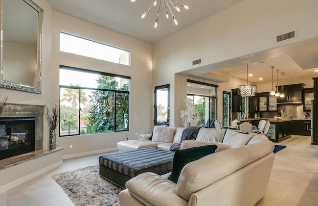Luxury Contemporary Sanctuary w/ Pool and Views! - Photo 20
