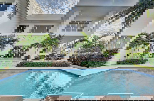 Foto 38 - Luxurious Beach Retreat w/ Heated Pool&basketball