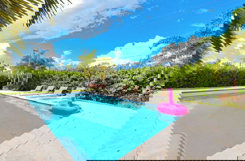 Foto 57 - Luxurious Beach Retreat w/ Heated Pool&basketball