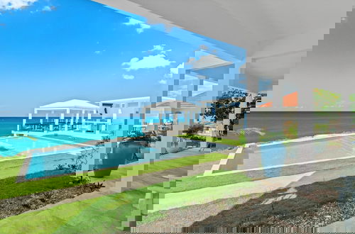 Foto 55 - The W Villa 5 B R Oceanfront w Staff