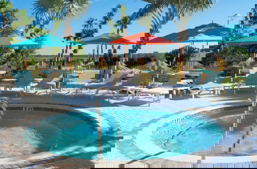 Foto 49 - Beautiful 5BR Home Private Pool and Themed Rooms