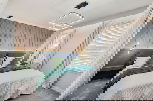 Foto 52 - Ultimate 10 Bed Luxury Retreat With Epic Playroom