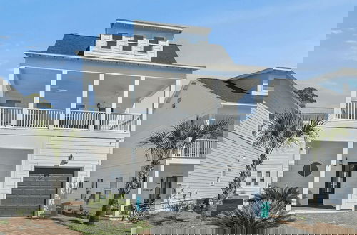Foto 8 - Nacho Beach House by Avantstay Inlet Beach Sleeps 10 + Pool