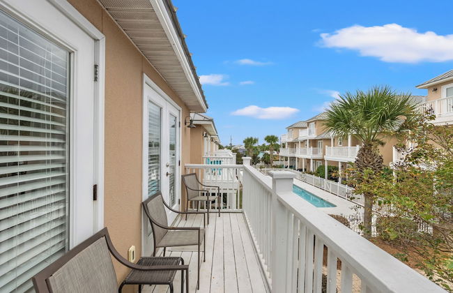 Escape to Sand Dollar Holler: Coastal Retreat, 3 Beds, 2.5 Baths, Sleeps 10! - Photo 22