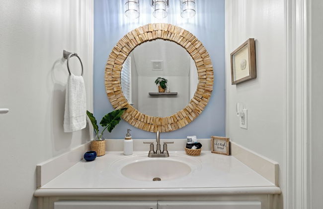 Escape to Sand Dollar Holler: Coastal Retreat, 3 Beds, 2.5 Baths, Sleeps 10! - Photo 28