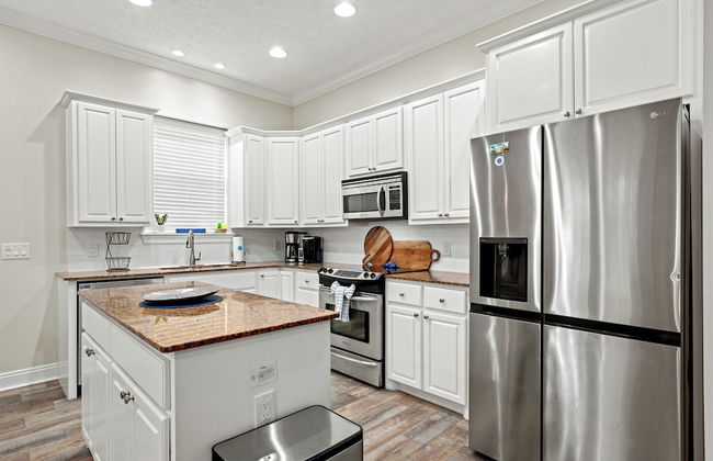 Escape to Sand Dollar Holler: Coastal Retreat, 3 Beds, 2.5 Baths, Sleeps 10! - Photo 17