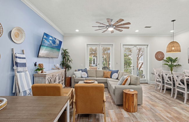 Escape to Sand Dollar Holler: Coastal Retreat, 3 Beds, 2.5 Baths, Sleeps 10! - Photo 21