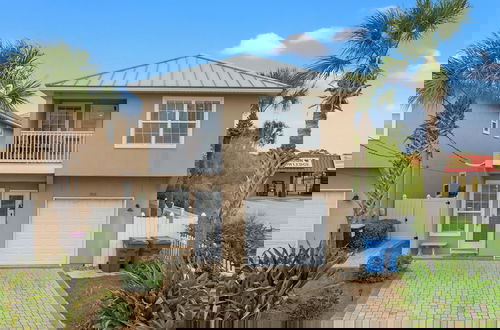 Photo 65 - Escape to Sand Dollar Holler: Coastal Retreat, 3 Beds, 2.5 Baths, Sleeps 10!