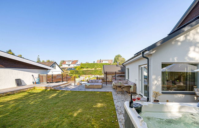 Modern Villa With Jacuzzi - Foto 1