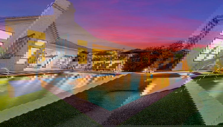 Foto 1 - Anderson LUX Estate Private Bar Pool Sleeps 12