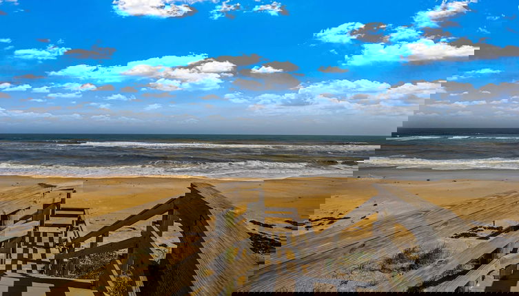 Foto 1 - Beach House Mansion- Private Beach Walk Over