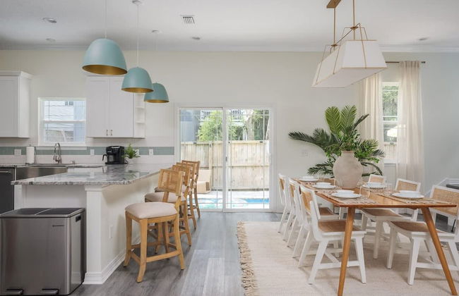 Fun Airy Florida Vacation Home With Private Pool - Foto 7