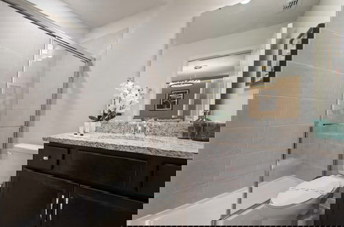 Foto 37 - Escape to Luxury: Magical 10-bedroom Villa Near Disney World!