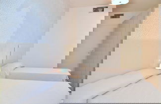 Foto 3 - Trendy Seafront Apartment With Terrace