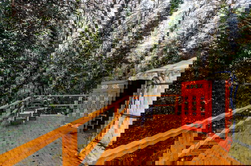 Foto 14 - Dream By The Stream In A Yurt