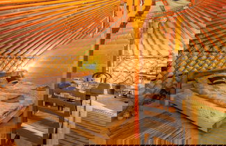 Foto 2 - Dream By The Stream In A Yurt