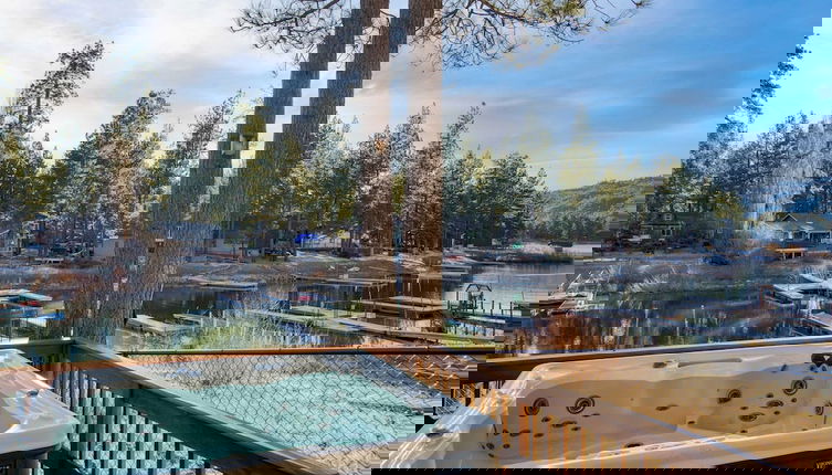 Foto 1 - Waterfront Big Bear Cabin w/ Hot Tub, Private Dock & Firepit Lakeside on Lagunita