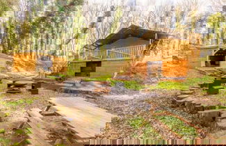 Foto 1 - Host Stay Giraffe Enclosure