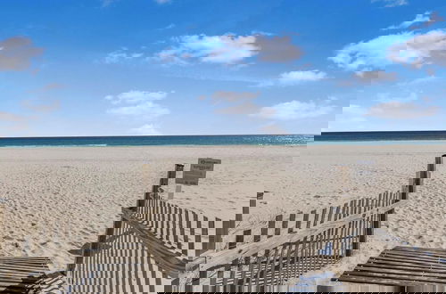 Photo 16 - Beach Front 603