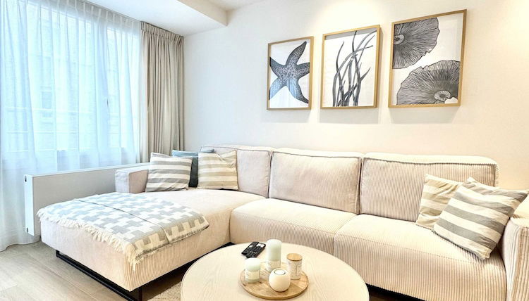Foto 1 - Spacious Bright Apartment Steps From the Beach i