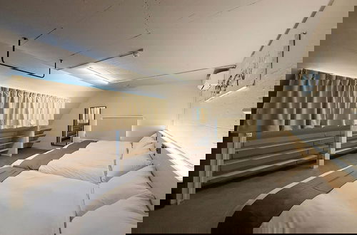 Photo 6 - Reno bld 301