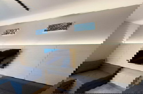 Photo 7 - Reno bld 301