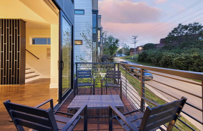 Luxe 4bdr w/ Balcony & Parking, 10 Mins to Broadway 9th Avenue by Avantstay - Photo 30