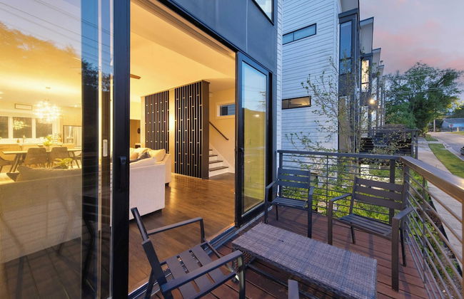 Luxe 4bdr w/ Balcony & Parking, 10 Mins to Broadway 9th Avenue by Avantstay - Photo 6