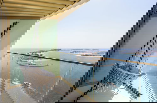 Foto 1 - Maison Privee - Waterfront Living w/ Unparalleled Sea and Palm Vws
