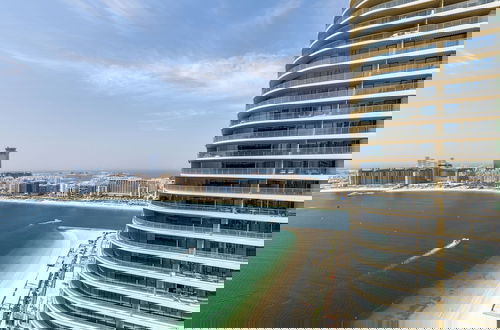 Foto 33 - Maison Privee - Waterfront Living w/ Unparalleled Sea and Palm Vws