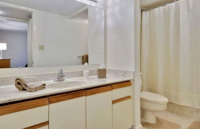 Direct Oceanfront With Private Staircase To Beach Prestigious Islamorada Condocomplex 2 Bedroom Condo by RedAwning - Foto 9