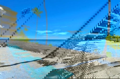 Foto 18 - Direct Oceanfront With Private Staircase To Beach Prestigious Islamorada Condocomplex 2 Bedroom Condo by RedAwning