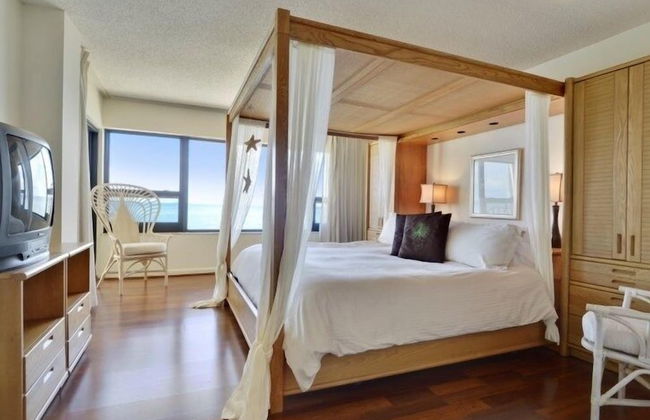 Direct Oceanfront With Private Staircase To Beach Prestigious Islamorada Condocomplex 2 Bedroom Condo by RedAwning - Foto 2
