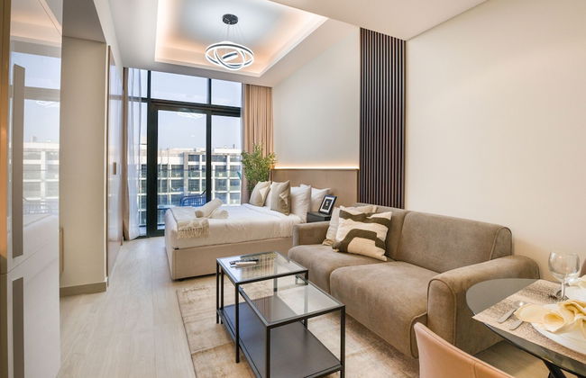 Easygo- STU in Lavish com Azizi Riv9,08 - Foto 1