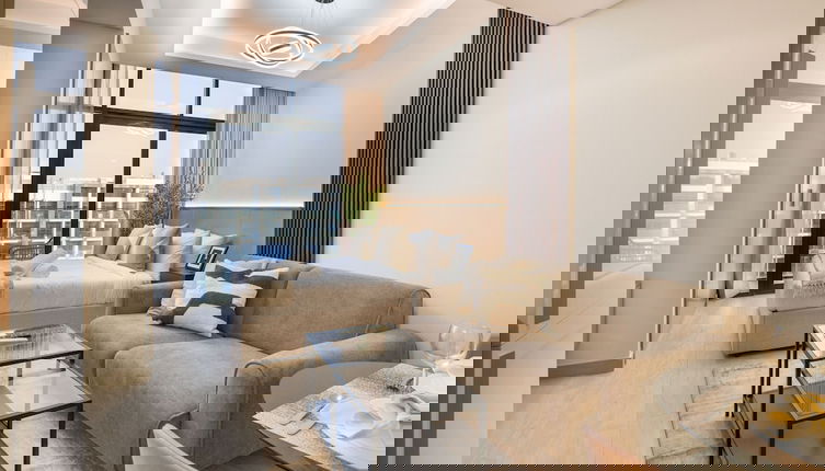 Photo 1 - Easygo- STU in Lavish com Azizi Riv9,08