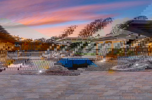 Foto 36 - Pool, Sports Court, Game Garage, Fire Pit, & Casita Olivano Ranch by Avantstay