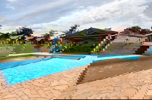 Foto 40 - Chácara com 4 Chalés grande piscina
