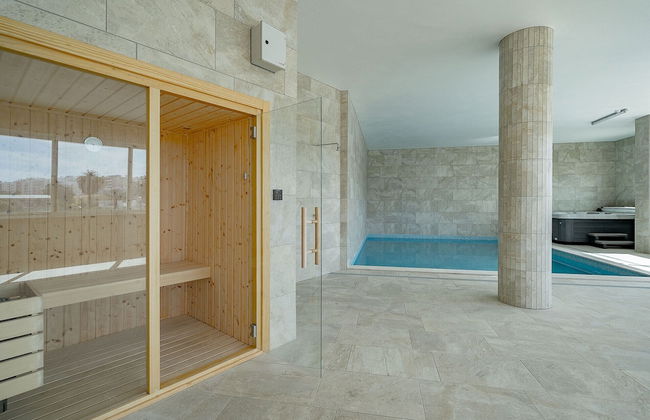 Lagos Marina View 4 With Pool by Homing - Photo 36