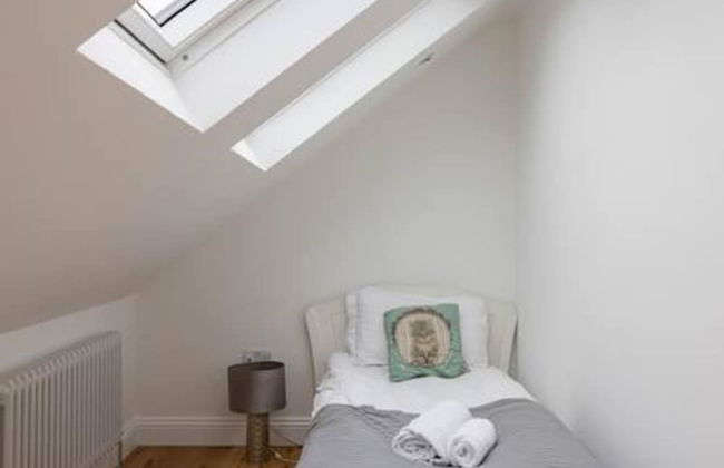Tudor House Kingston Luxury 5 bed Villa - Foto 6