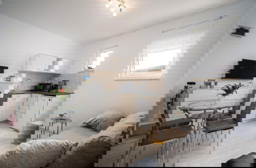 Foto 6 - Beautiful Apartment With Parking Space
