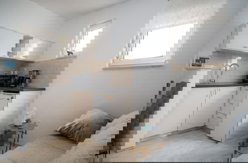 Foto 8 - Beautiful Apartment With Parking Space