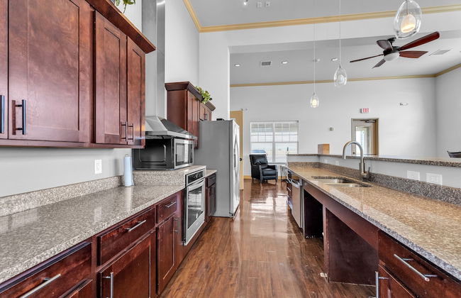 Luxurious 1 Bed 1 Bath Apartment At The Meadows-Pet Friendly by FlexHaus - Foto 7