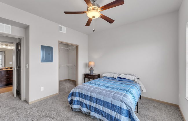 Luxurious 1 Bed 1 Bath Apartment At The Meadows-Pet Friendly by FlexHaus - Foto 3