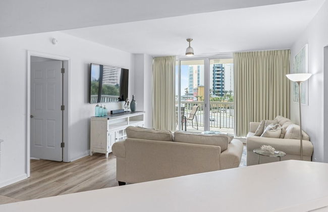 Picture Perfect 2 Bedroom Condo by RedAwning - Photo 55