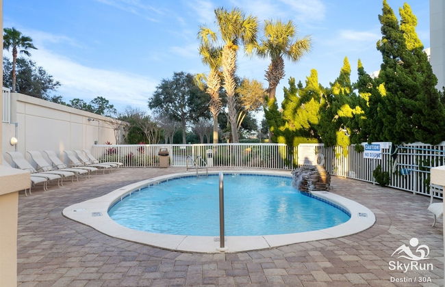 Picture Perfect 2 Bedroom Condo by RedAwning - Photo 24