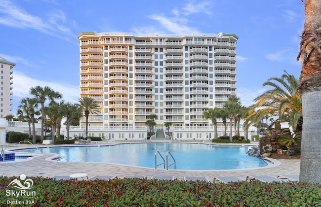 Picture Perfect 2 Bedroom Condo by RedAwning - Photo 28