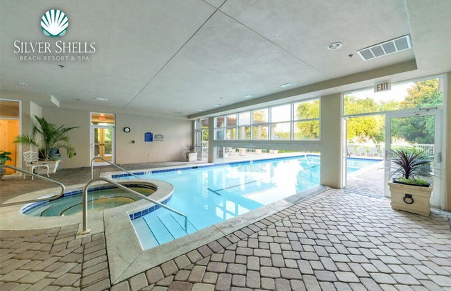Picture Perfect 2 Bedroom Condo by RedAwning - Photo 29