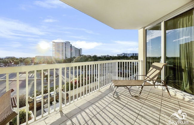 Picture Perfect 2 Bedroom Condo by RedAwning - Photo 43
