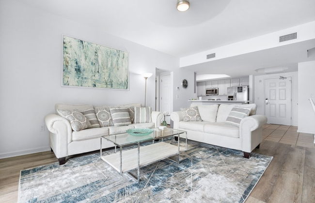 Picture Perfect 2 Bedroom Condo by RedAwning - Photo 18